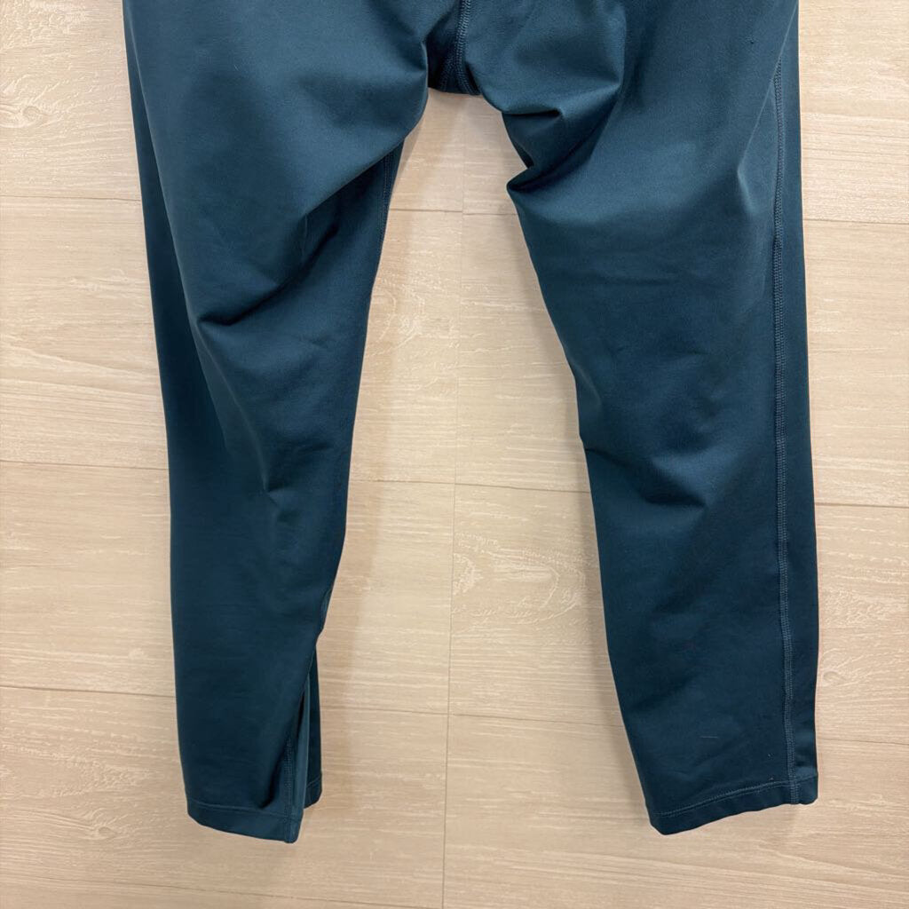 Nike Teal Cropped Leggings Medium