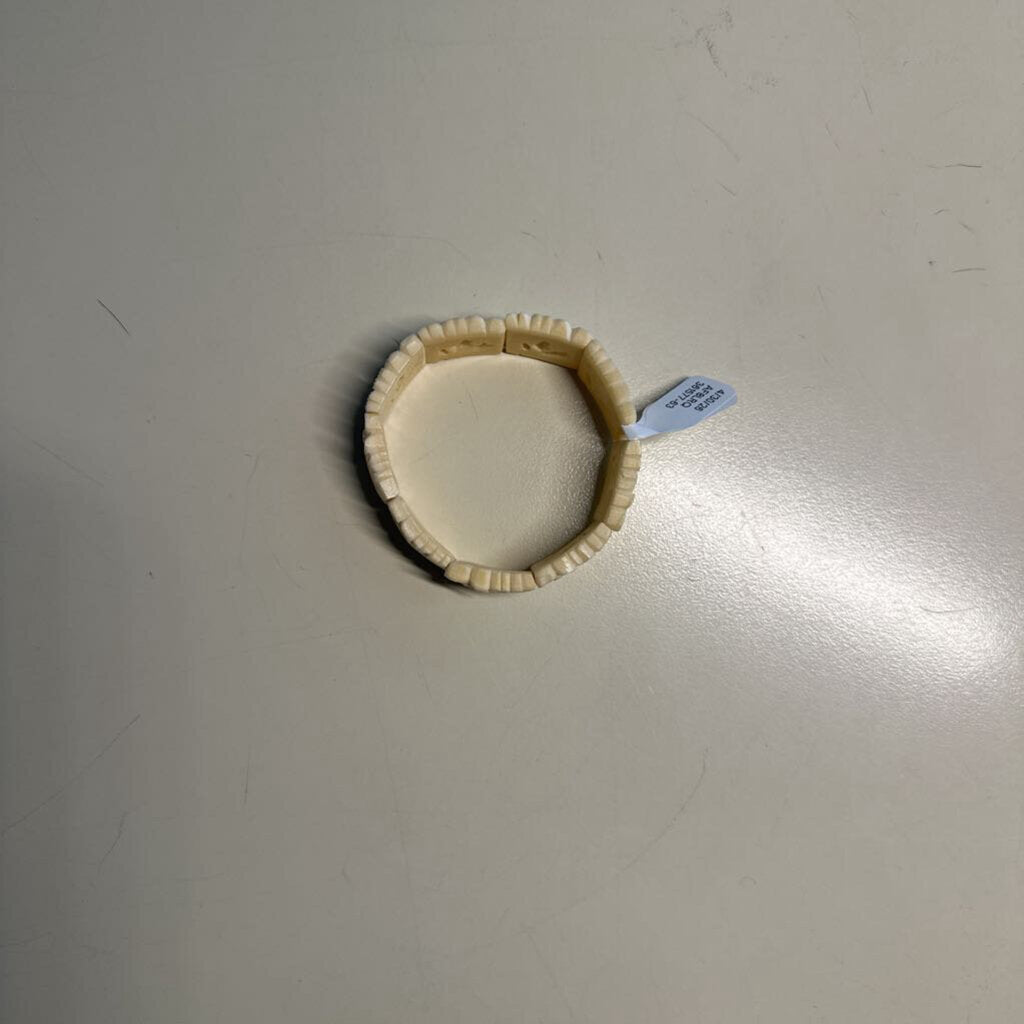 Vintage Carved Stretch Bracelet