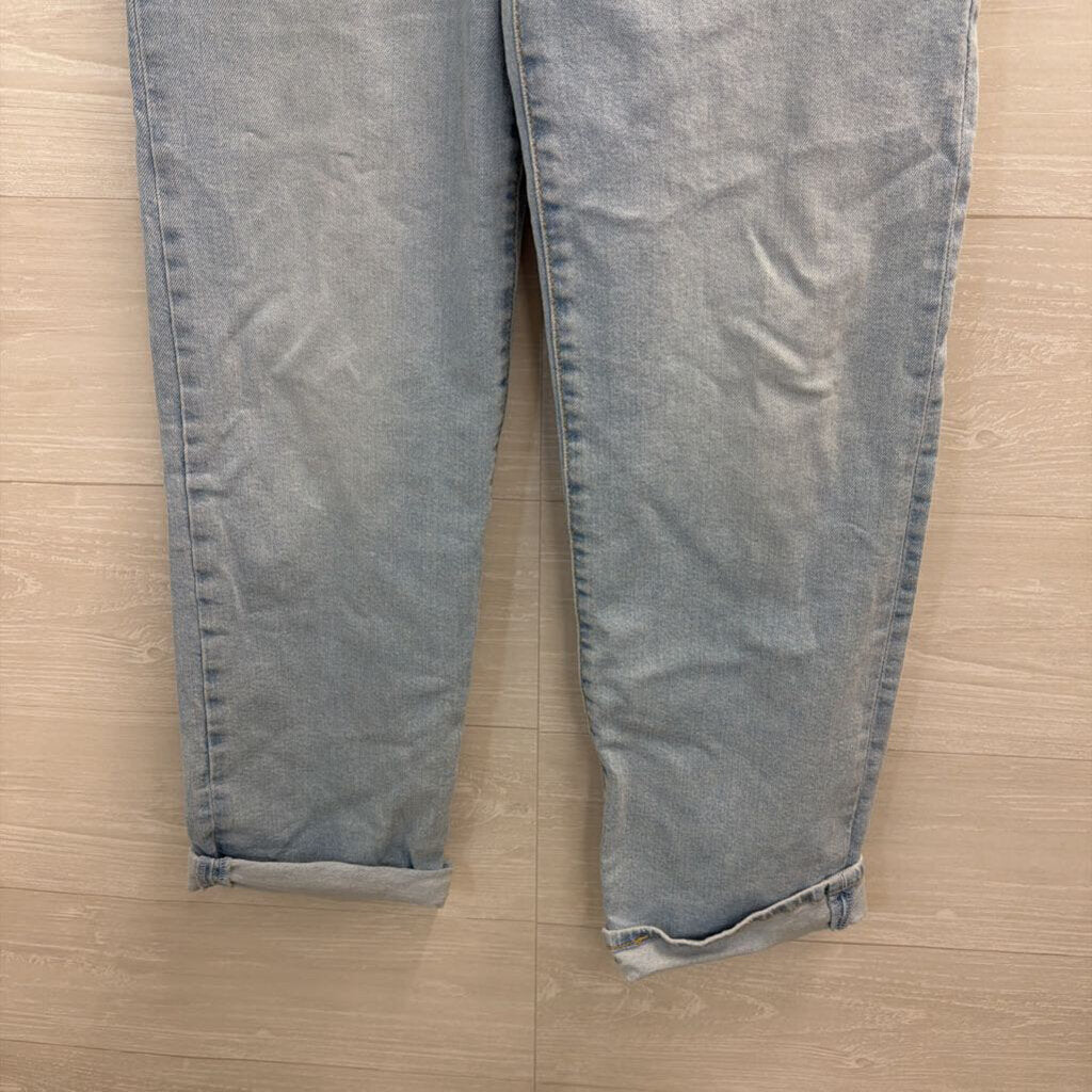 Levi Ribcage Straight Light Wash Jeans 26
