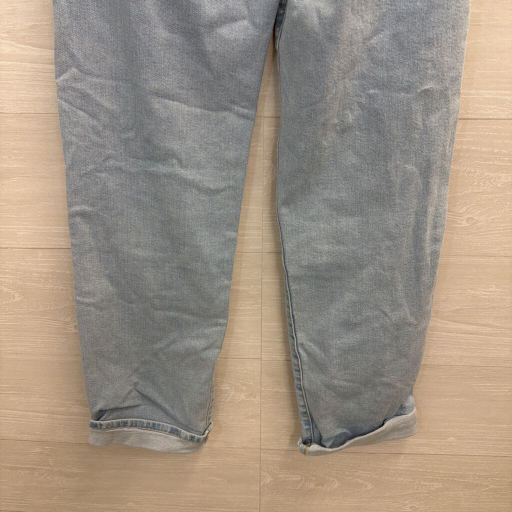 Levi Ribcage Straight Light Wash Jeans 26