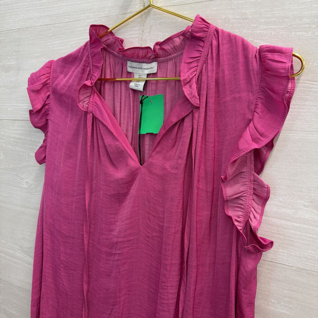Cupcakes and Cashmere Pink Ruffle Short Sleeve Large