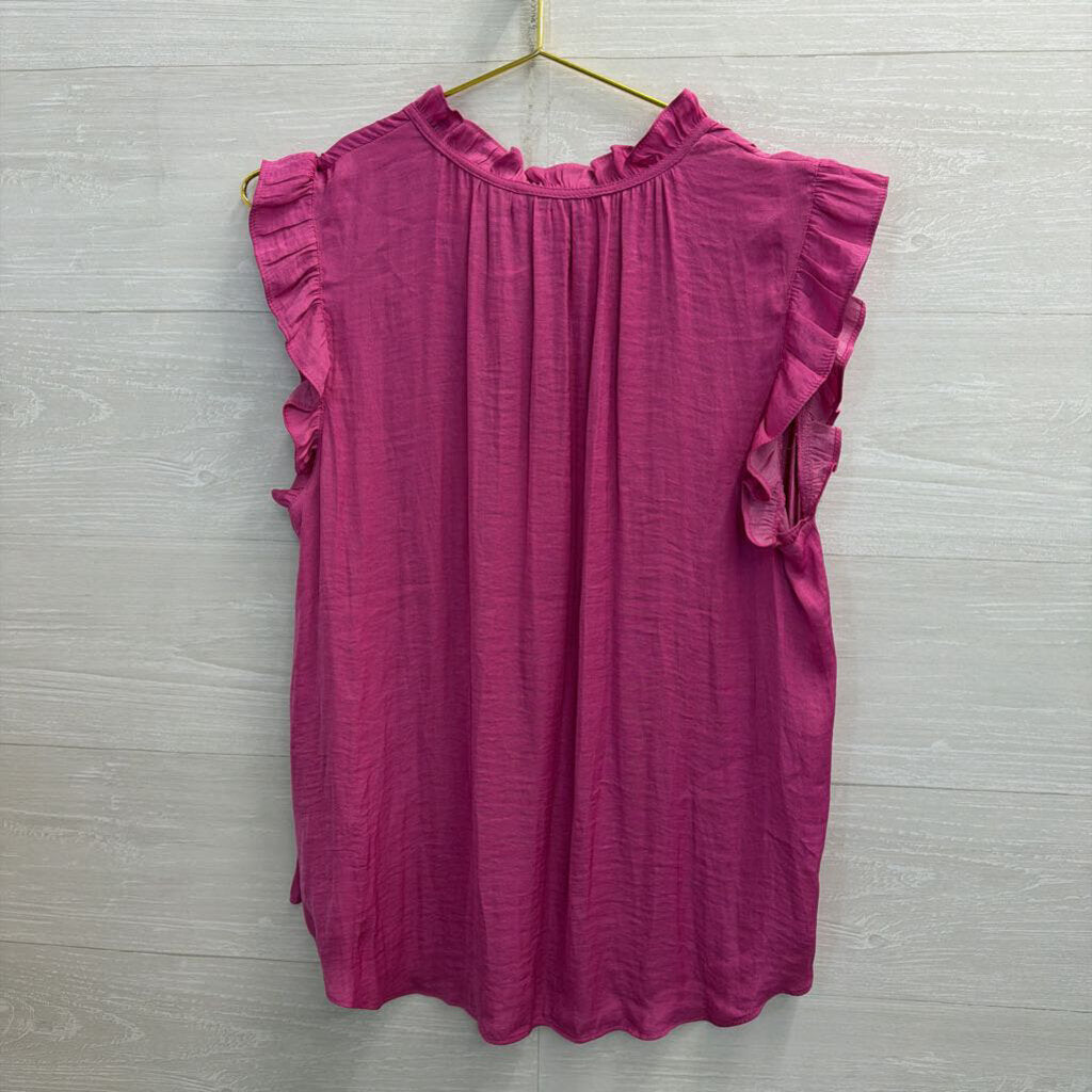 Cupcakes and Cashmere Pink Ruffle Short Sleeve Large