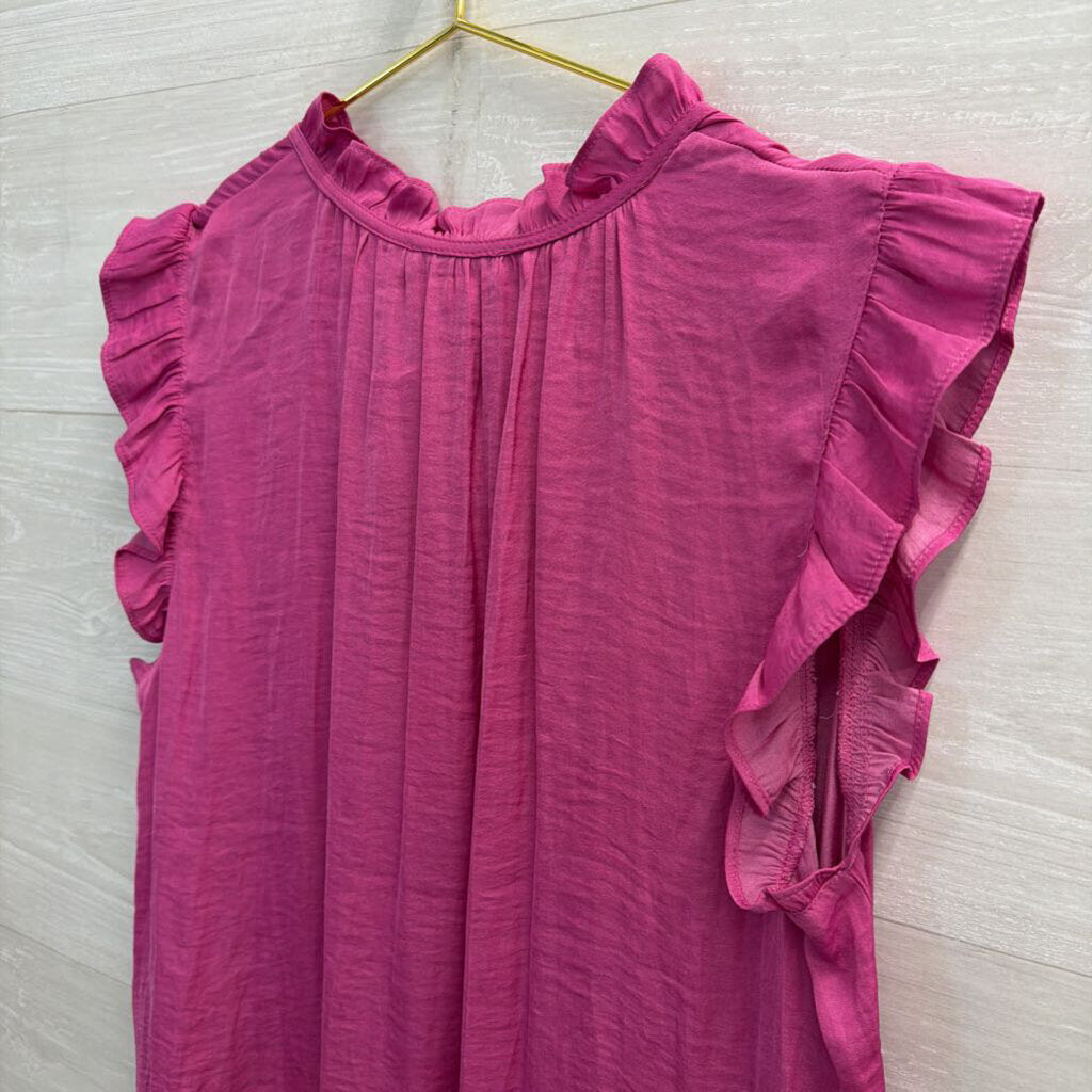 Cupcakes and Cashmere Pink Ruffle Short Sleeve Large
