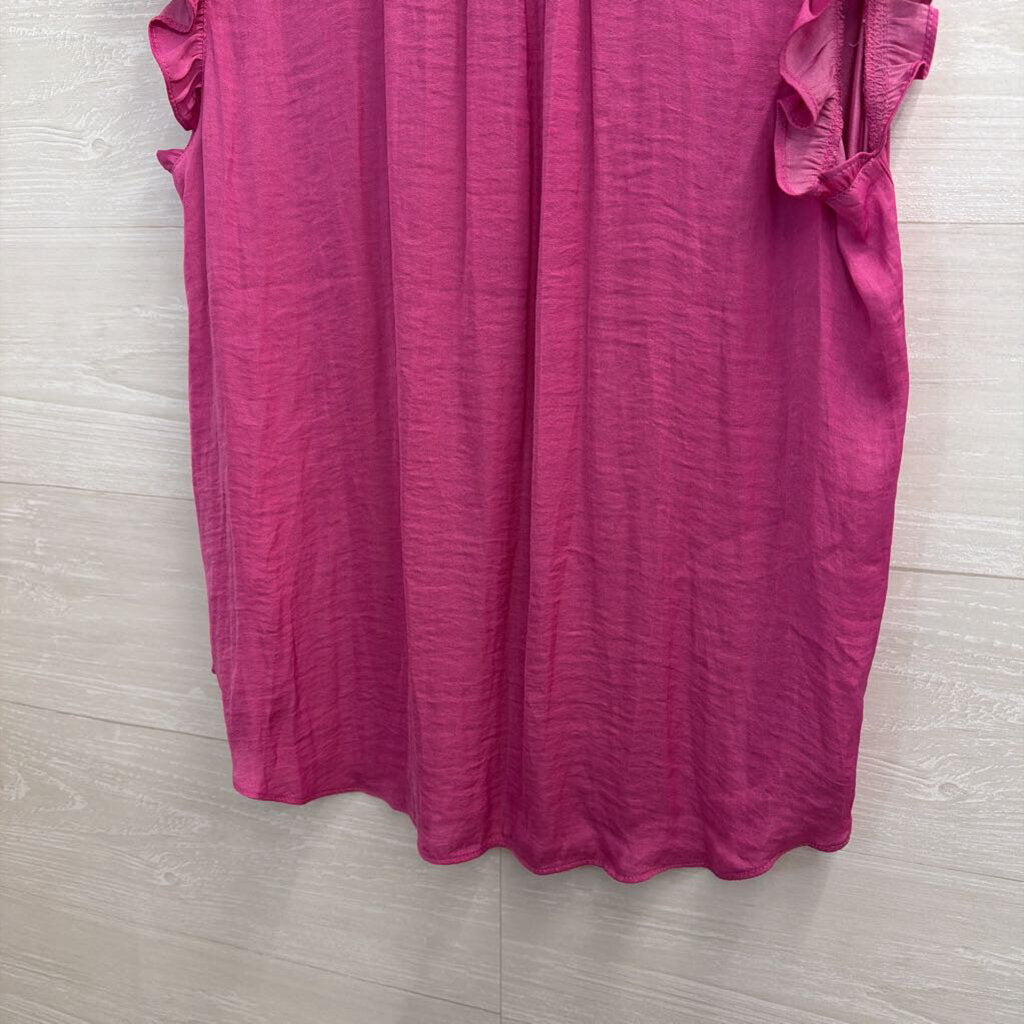 Cupcakes and Cashmere Pink Ruffle Short Sleeve Large