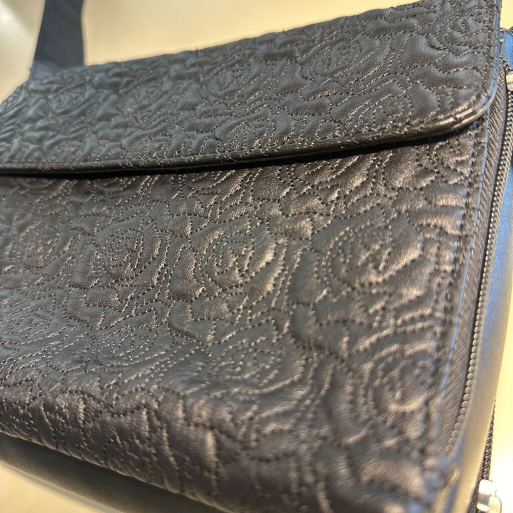 Black Crossbody Concealed Carry Bag