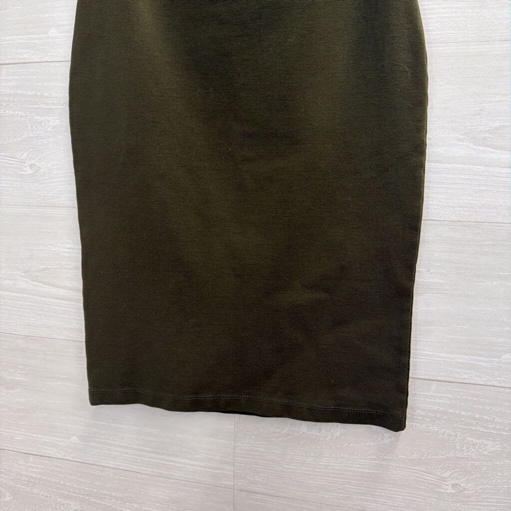 Green Fitted Midi Skirt Medium