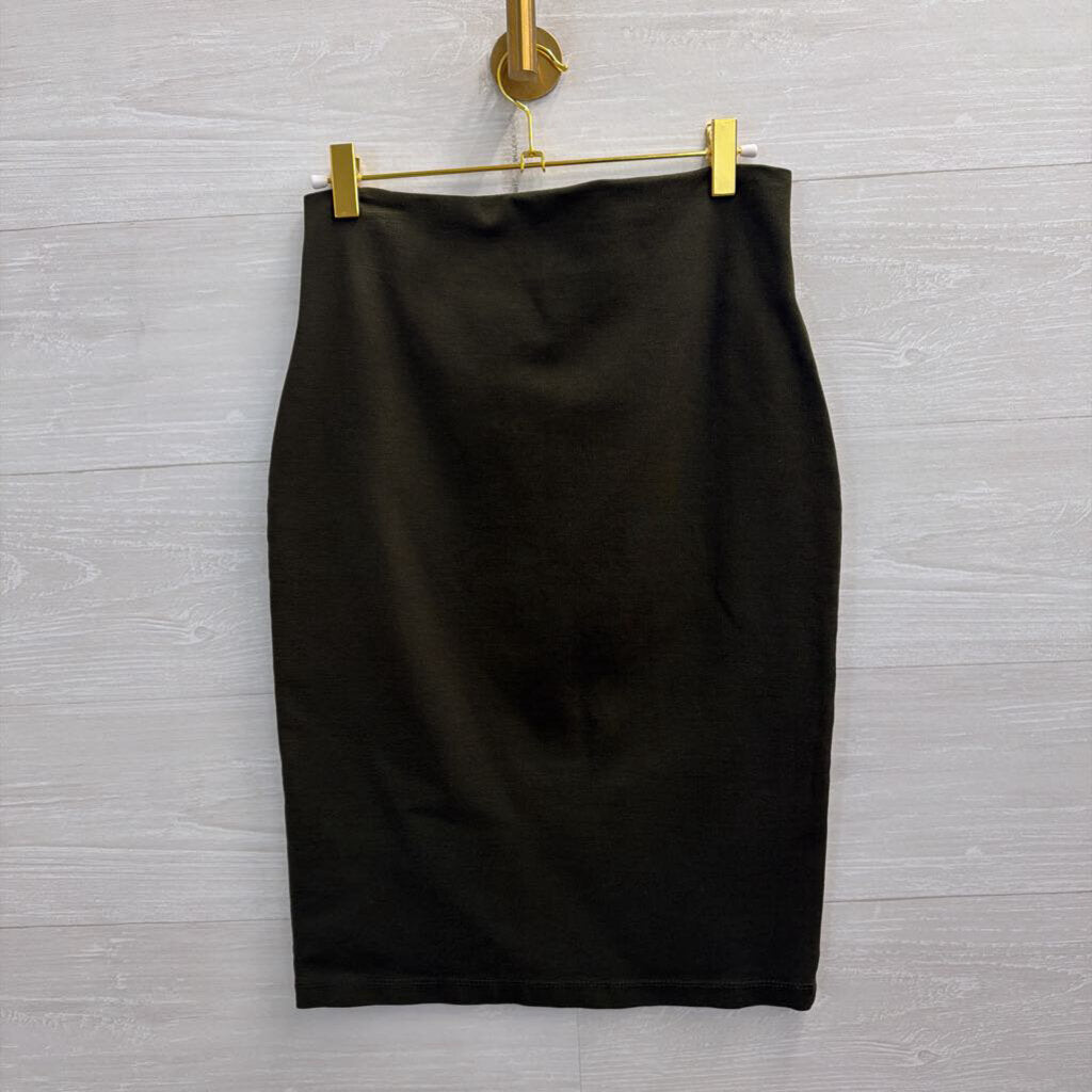 Green Fitted Midi Skirt Medium
