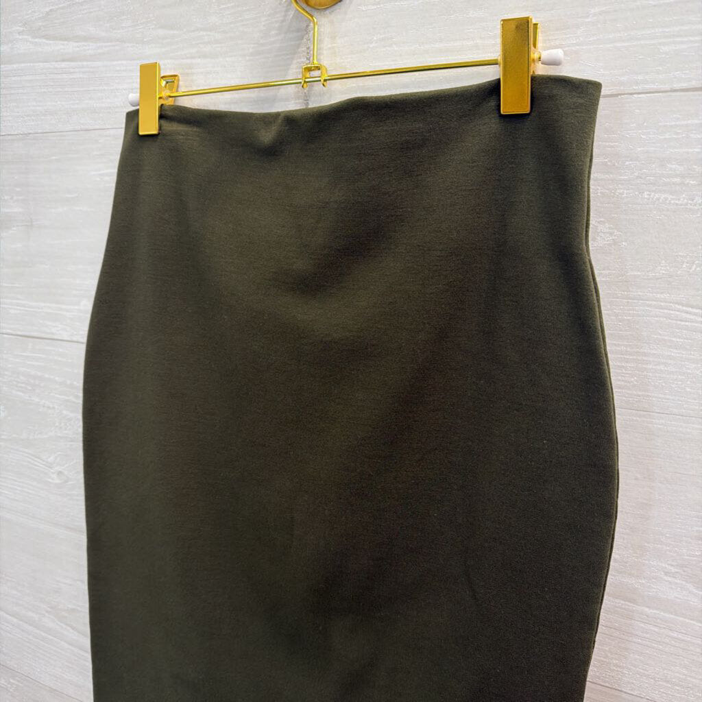 Green Fitted Midi Skirt Medium