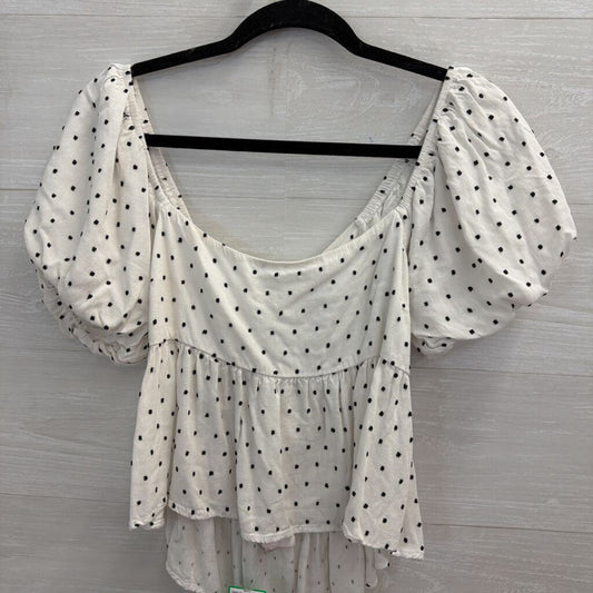 Audrey Parks White/ Black Dot Print Short Puff Sleeve Top Large