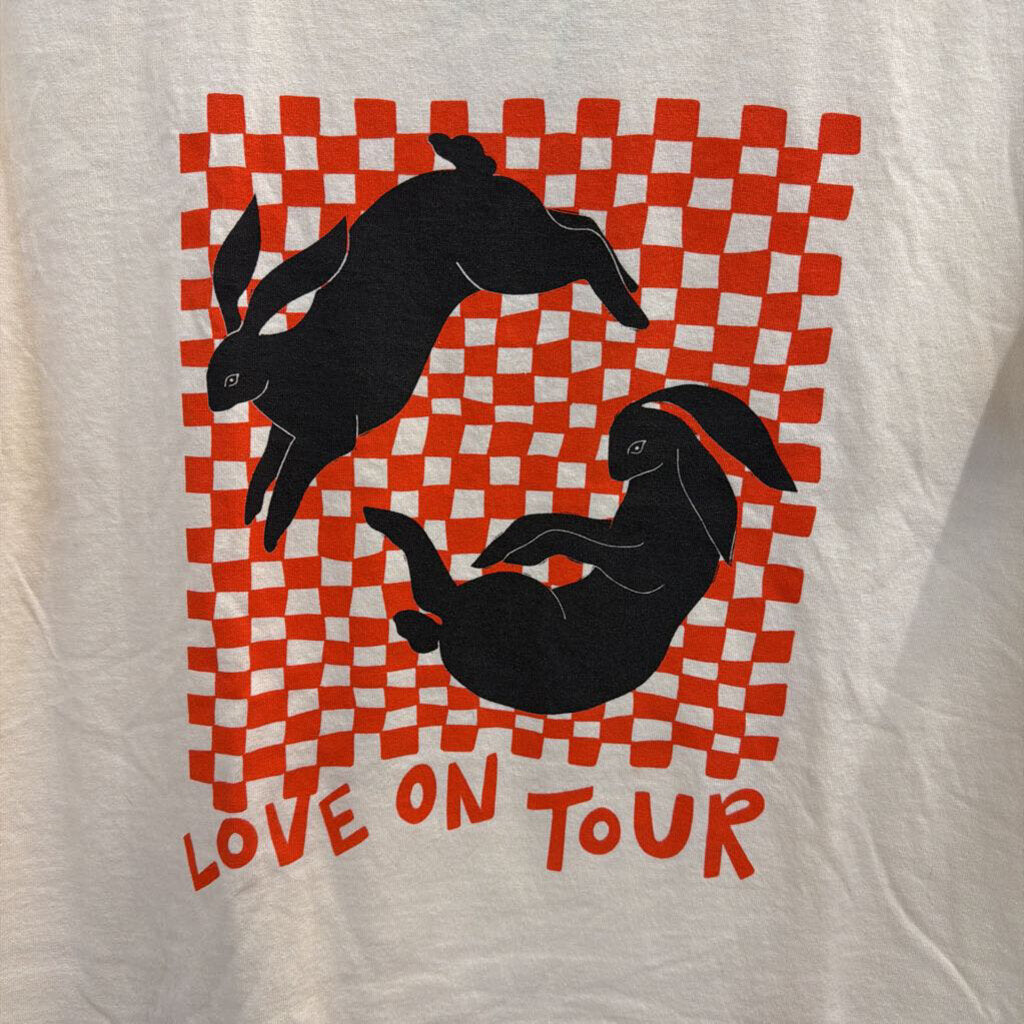 Gildan Biege/ Multi Love On Tour Short Sleeve Graphic Tee Large