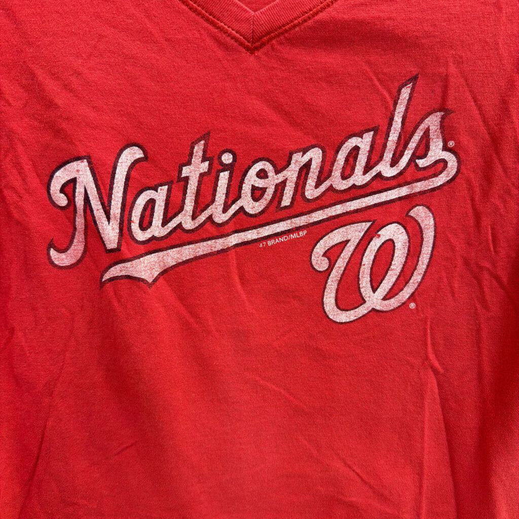47 Red Nationals Short Sleeve V Neck Graphic Tee Medium
