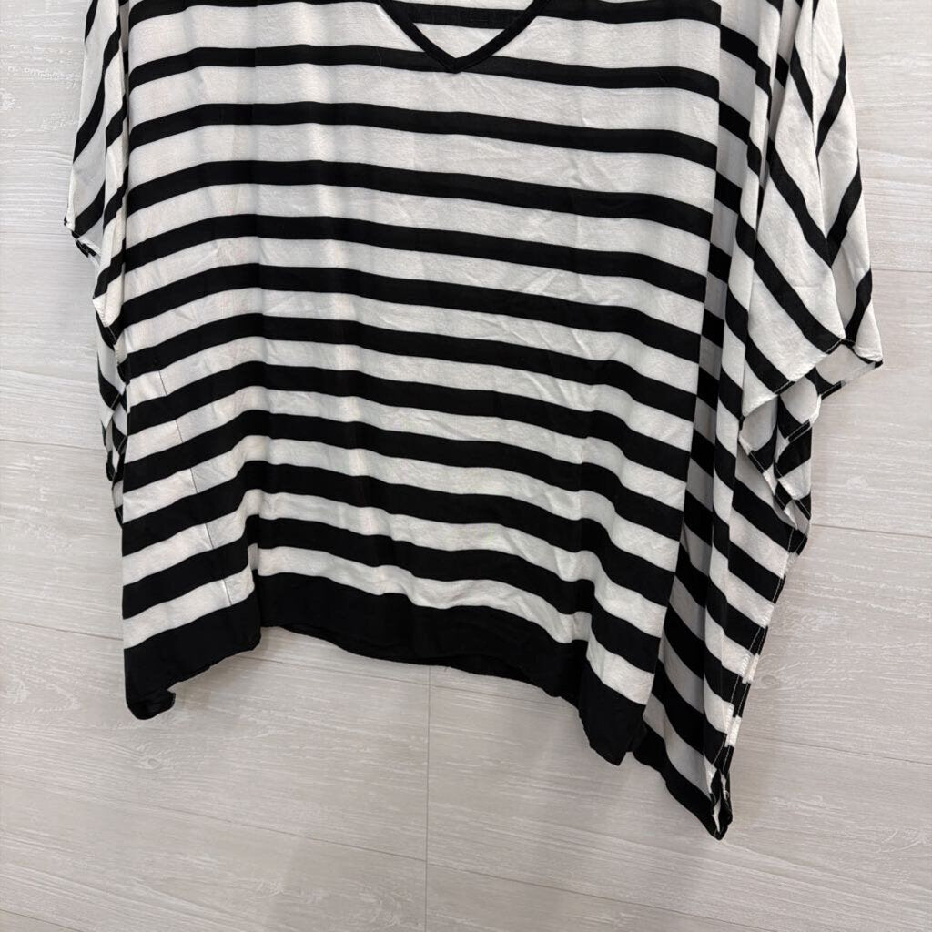 Karen Kane White/ Black Striped Boxy Top Small