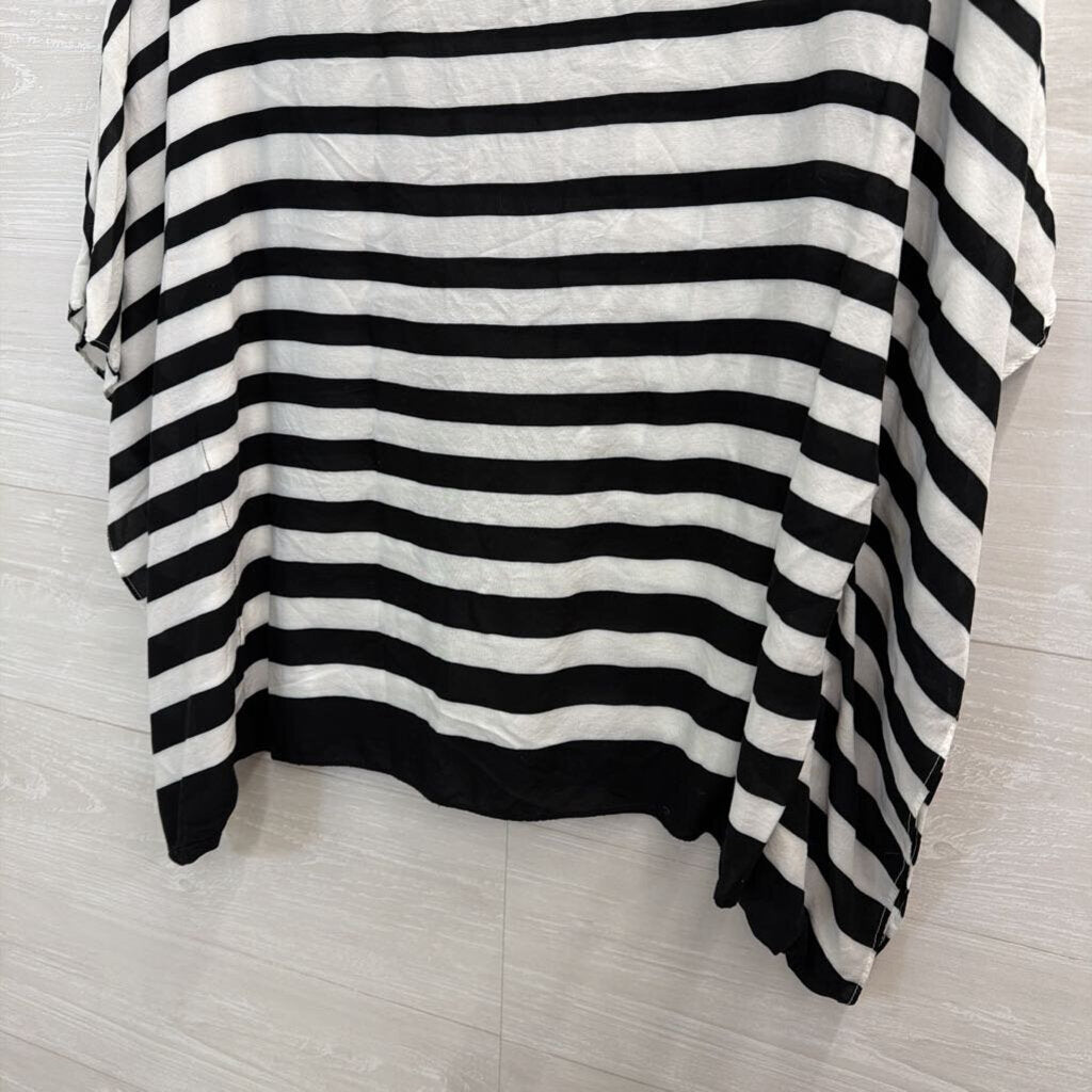 Karen Kane White/ Black Striped Boxy Top Small