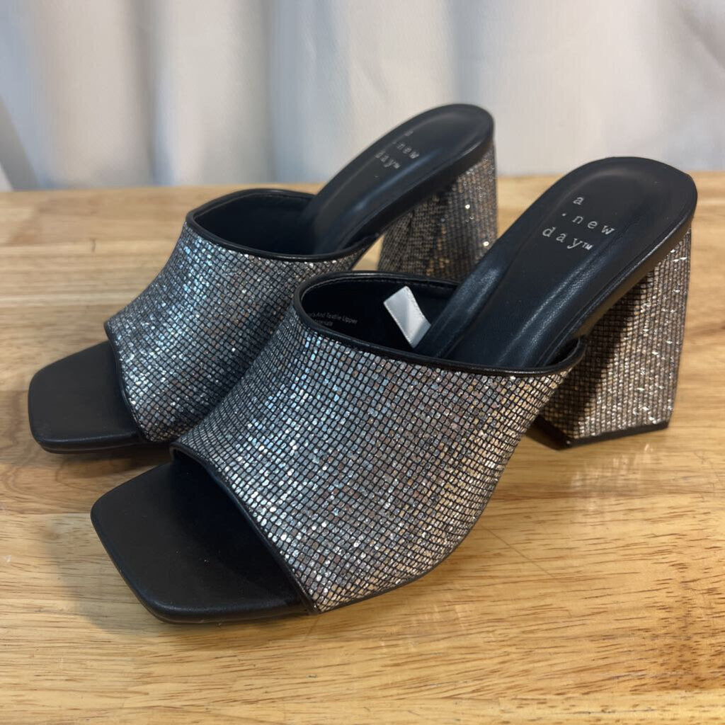 Black/ Silver Shimmer Slip On Block Heels 6.5