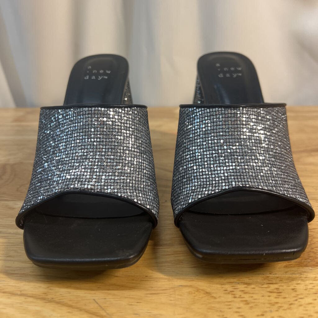 Black/ Silver Shimmer Slip On Block Heels 6.5