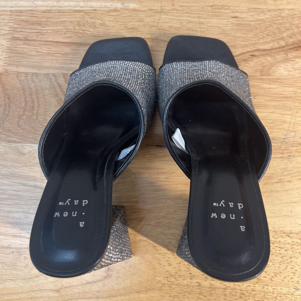 Black/ Silver Shimmer Slip On Block Heels 6.5