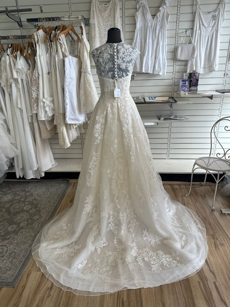 Oleg Cassini Cap Sleeve Lace Applique Wedding Dress 12