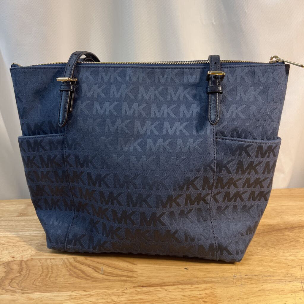 Michael Kors navy/ Black Signature Print Canvas Jet Set Logo Pocket Tote Purse