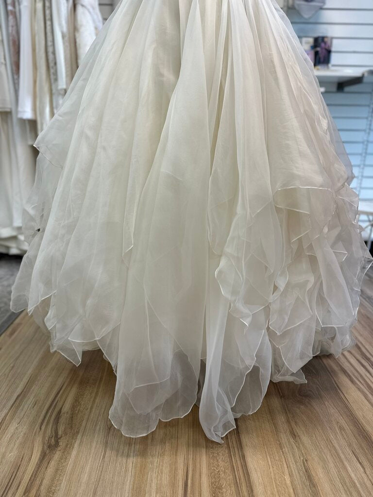 Modern Trousseau Ivory Textured Floral Strapless Bridal Ballgown 6