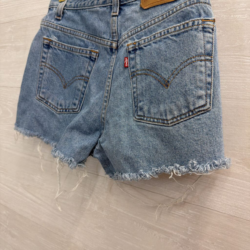 Levi Light Wash Cutoff Denim Shorts 5