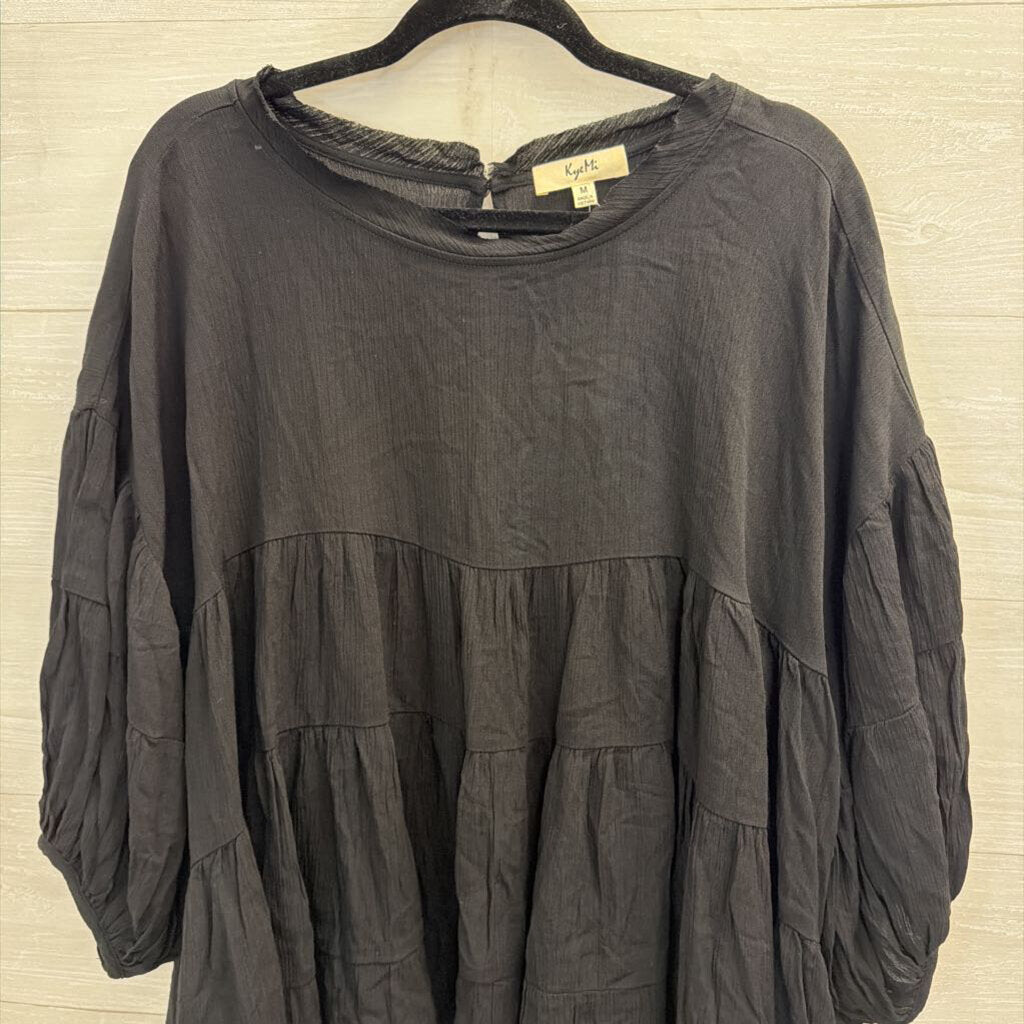 Kye Mi Black Short Puff Sleeve Top Medium