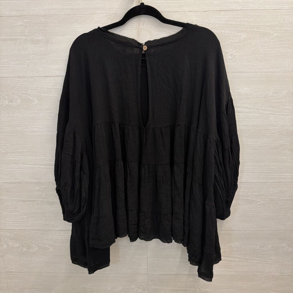 Kye Mi Black Short Puff Sleeve Top Medium