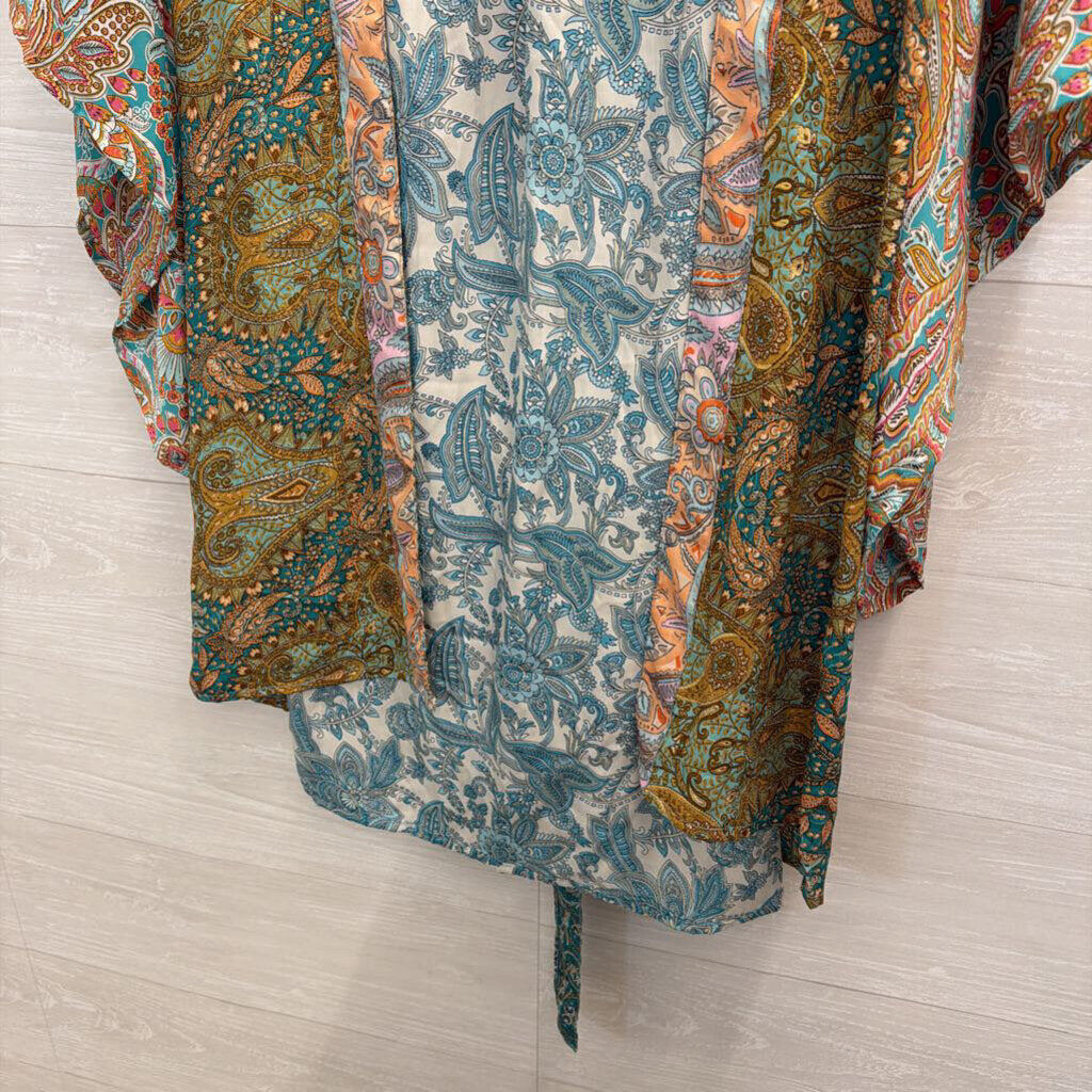 Bamboo Trading Compant Blue/ Multi Print Silky Kimono Top One Size