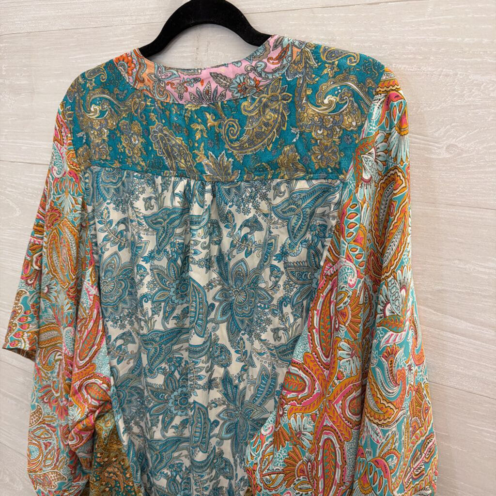 Bamboo Trading Compant Blue/ Multi Print Silky Kimono Top One Size