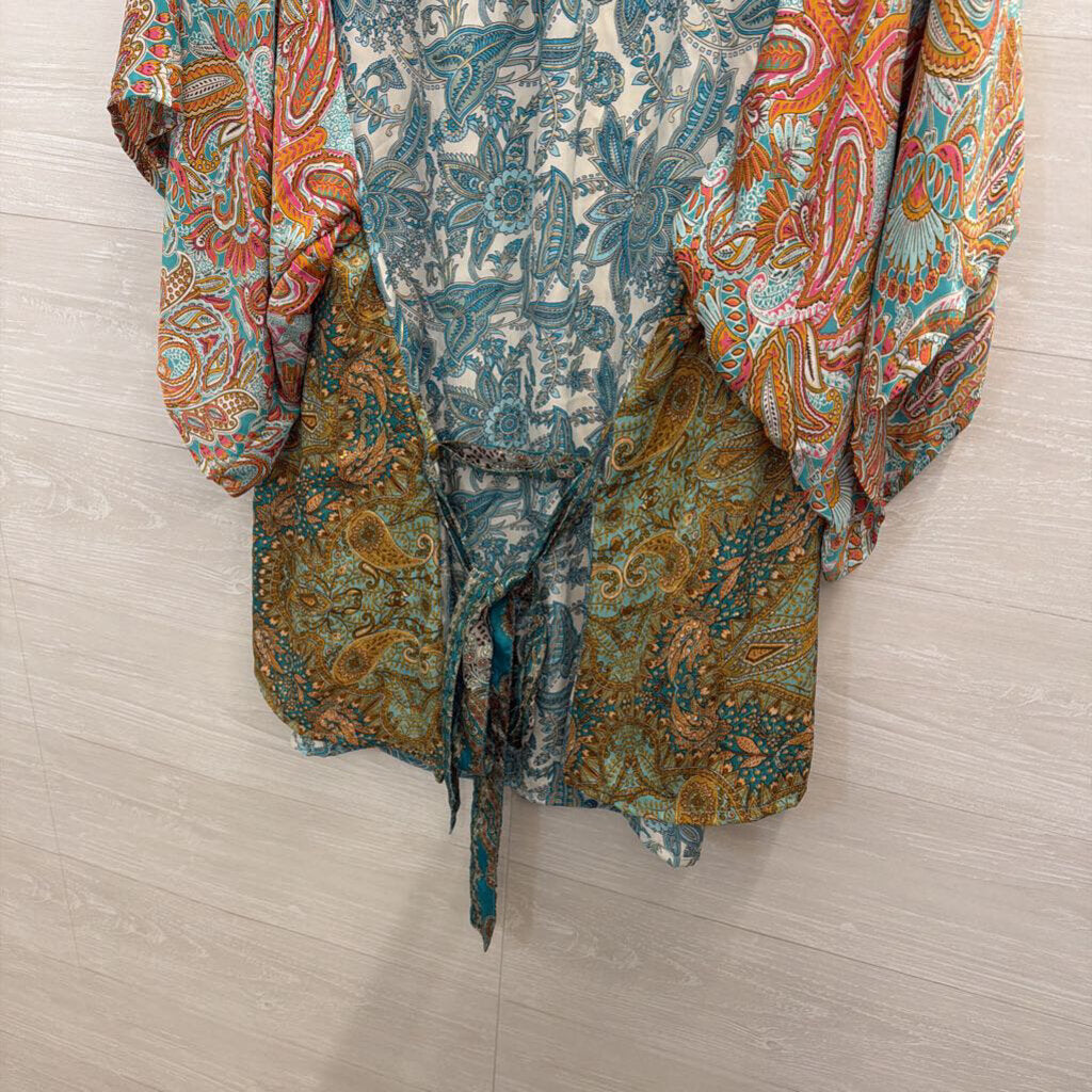 Bamboo Trading Compant Blue/ Multi Print Silky Kimono Top One Size