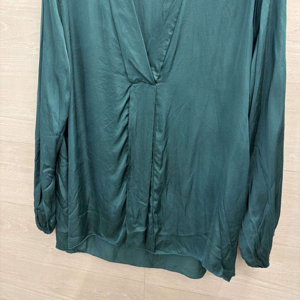 Tempo Paris Teal Silky Long Sleeve Top Medium/ Large