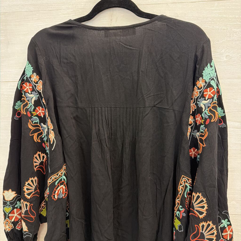 Three Bird Nest Black/ Multi Embroidered Long Sleeve Top Medium