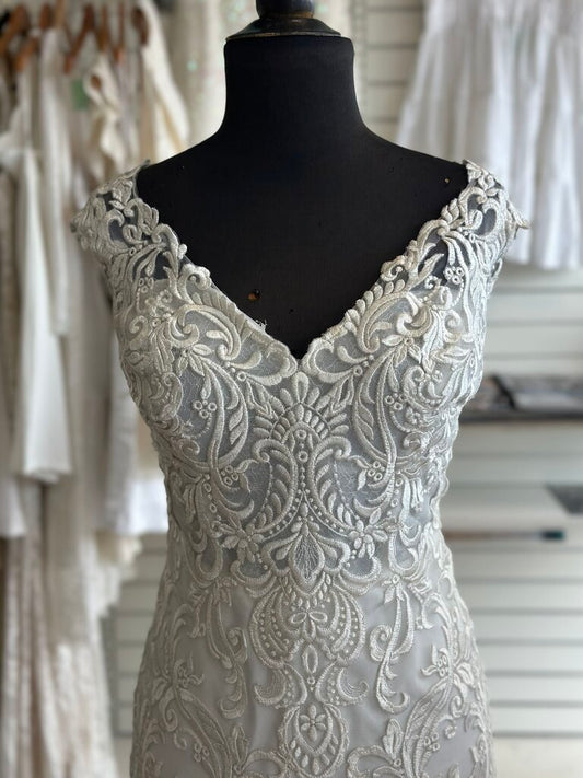 Stella York Ivory Lace Bridal Gown 14