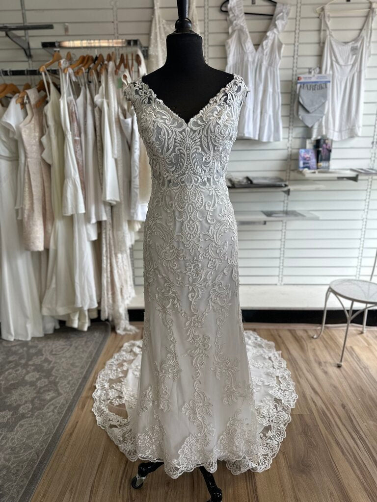 Stella York Ivory Lace Bridal Gown 14