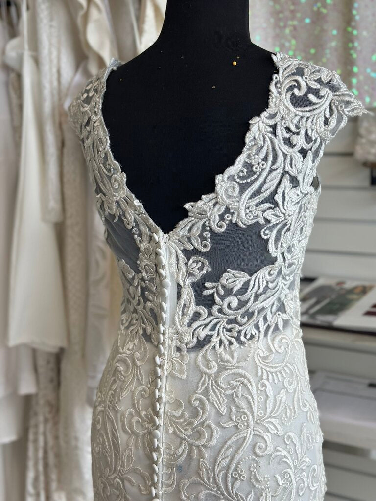 Stella York Ivory Lace Bridal Gown 14