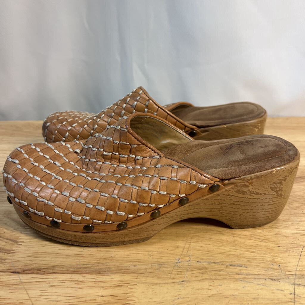White Mt Brown Woven Leather Clogs 8