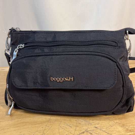 Baggallini Black Original Everyday RFID Blocking Crossbody Purse