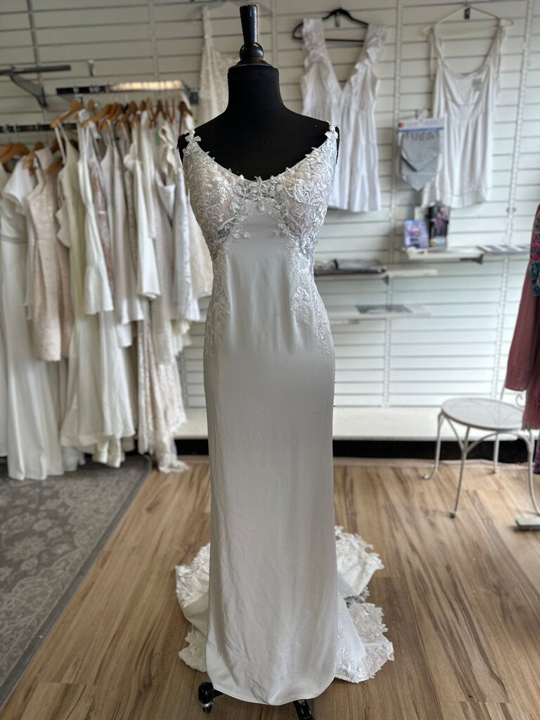 Azazie Ivory Lace Detail Bridal Gown 16