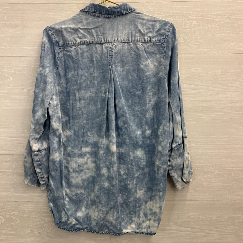 Cloth and Stone Blue Acid Wash Long Sleeve Button Down Top Medium