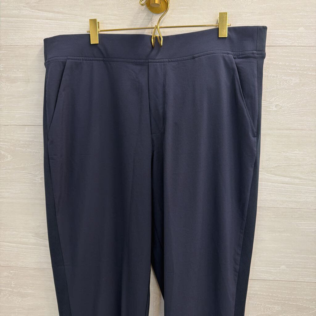 Athleta Navy Pull On Pants 16