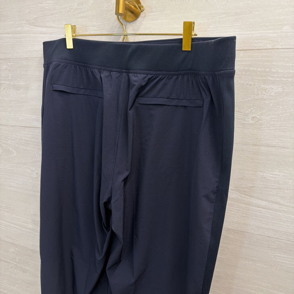 Athleta Navy Pull On Pants 16