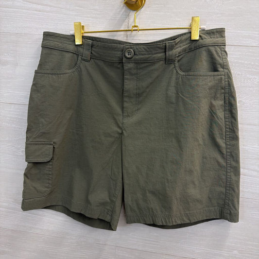 Eddie Bauer Green Cargo Style Shorts 12