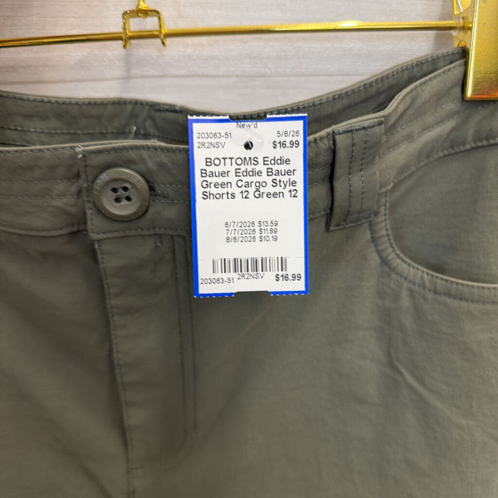 Eddie Bauer Green Cargo Style Shorts 12