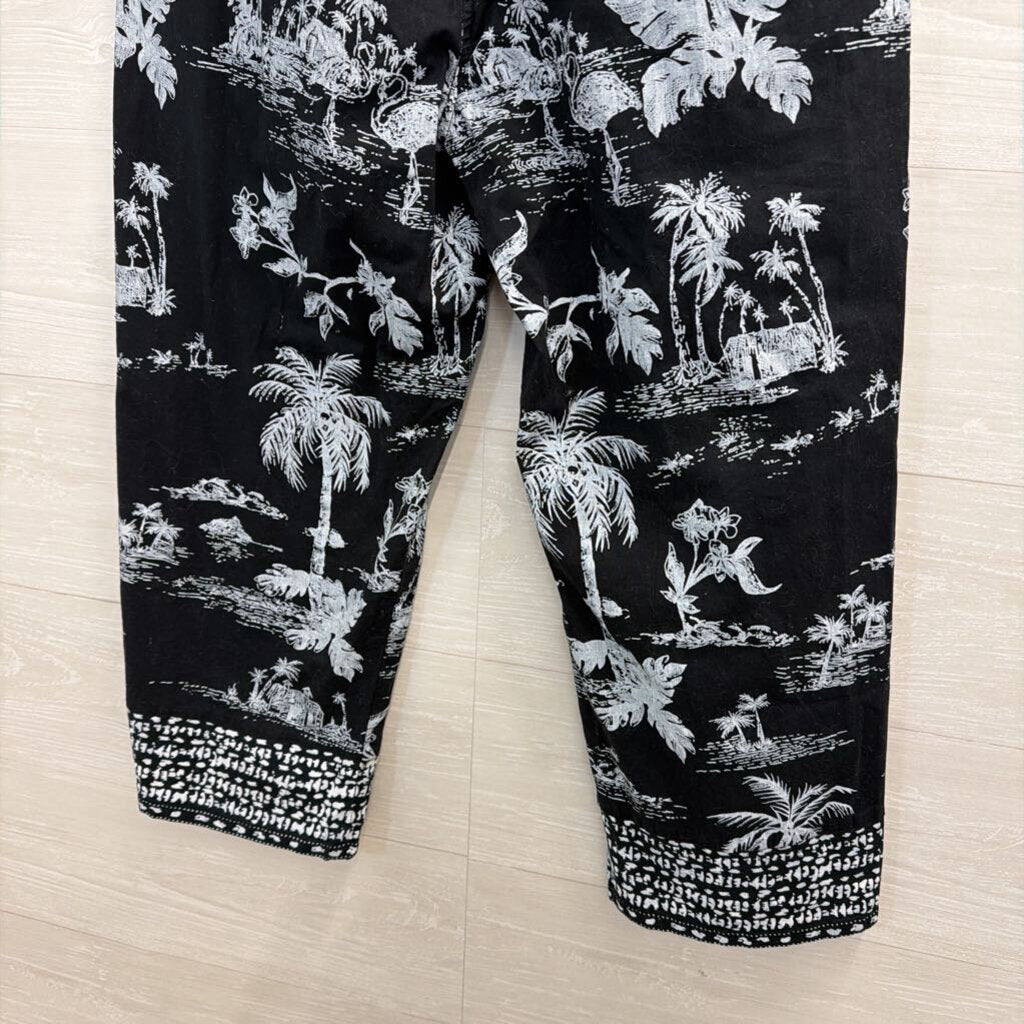 Moka Sport Black/ White Tropical Print Cropped Pants Large
