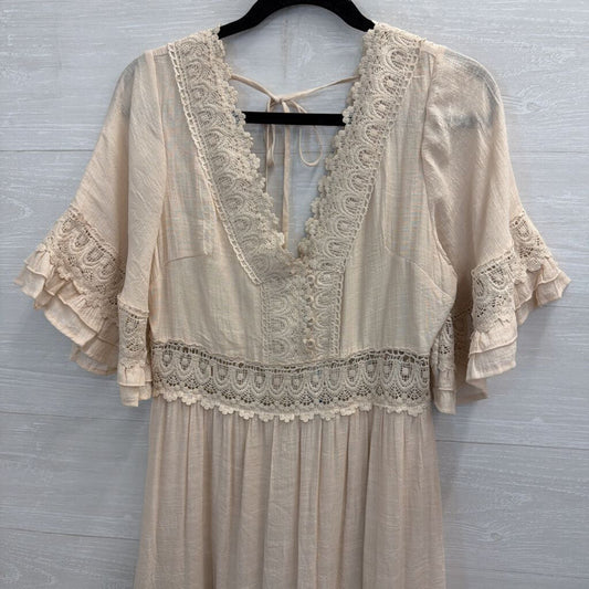 Bluivy Beige Lace Detail Short Sleeve Boho Maxi Dress Medium