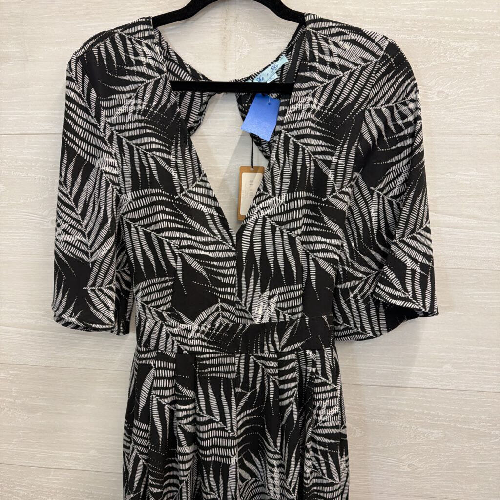 She and Sky Black/ White Print Short Sleeve Jumpsuit Large