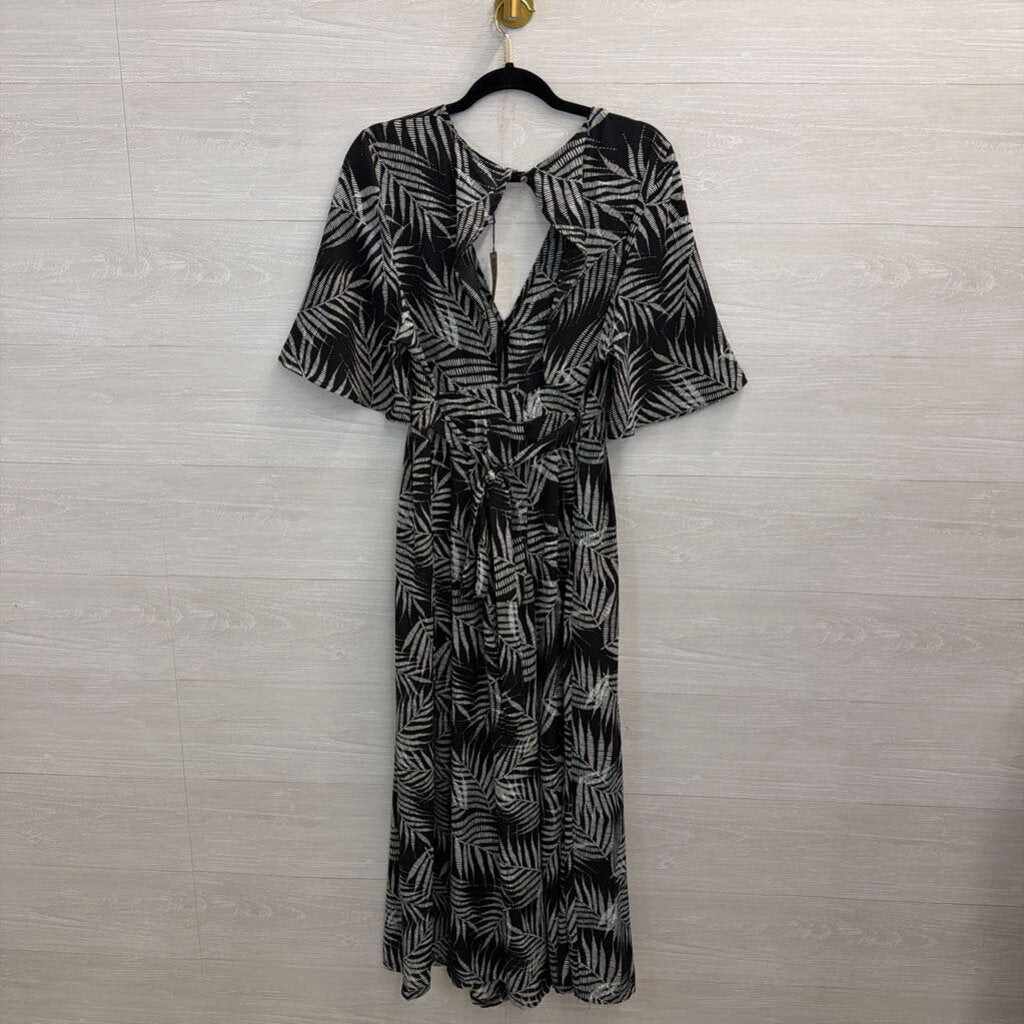 She and Sky Black/ White Print Short Sleeve Jumpsuit Large
