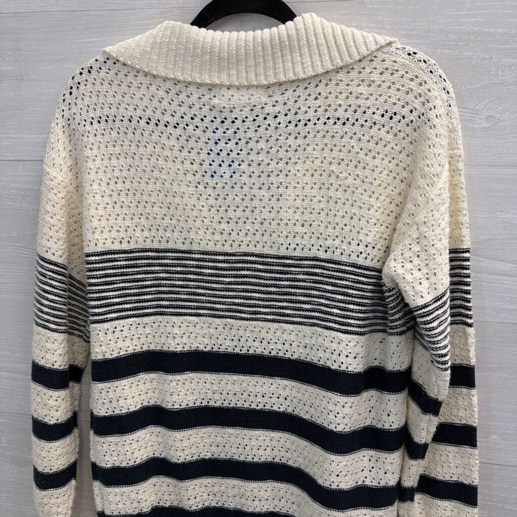 Heartloom White/ Navy Striped Knit Long Sleeve Top Small