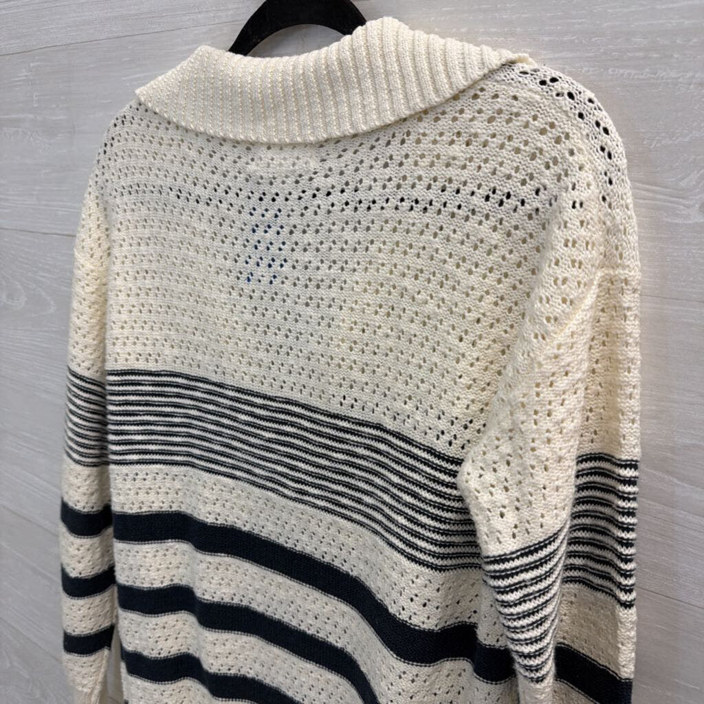Heartloom White/ Navy Striped Knit Long Sleeve Top Small