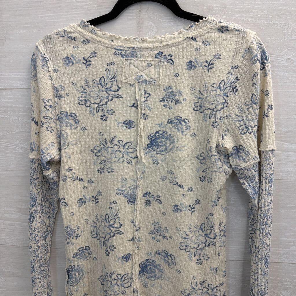 We The Free Cream/ Blue Floral Print Textured Long Sleeve Top Medium