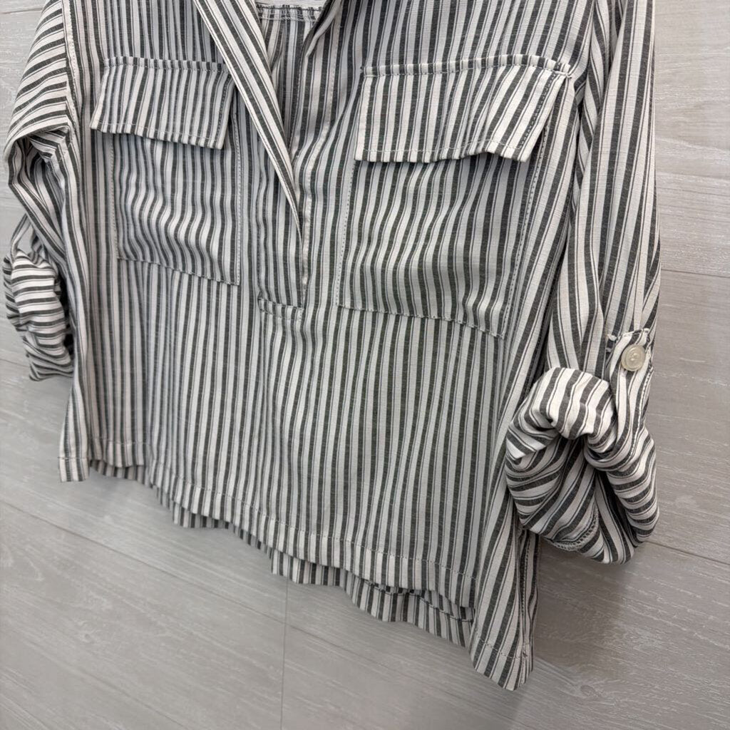 Max Studio Cropped Striped Long Sleeve Button Up Small